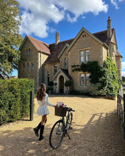 Tamara Francesconi, Casas Country, Countryside House, Future Lifestyle, Dream Lifestyle, Dream House Exterior, English Countryside, Pretty House, Dream House Decor