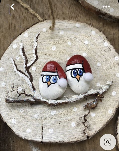 Christmas Pebble Art, Stones Aesthetic, Stones Garden, Rock Painting Ideas, Flowers Painted, Painted Rocks Craft, Christmas Wood Crafts, Wood Christmas Ornaments, Holiday Crafts Christmas