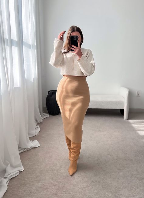 Small Waist Illusion Outfit, Millennial Outfits, Silk Skirt Outfit, Fall Sweater Dress, Skirts Outfits, Winter Apparel, Cute Modest Outfits, Stylish Work Attire, Winter 23