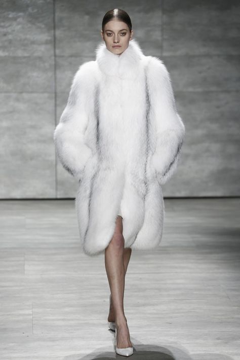 Fur Coat Runway, Ready To Wear Winter, White Fur Coat, 2014 Runway, Catty Noir, Fabulous Furs, A Beautiful Life, White Coat, White Fur