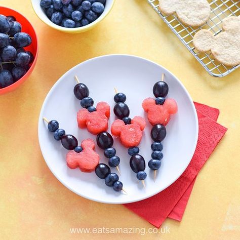 Mickey Mouse Fruit Kabobs, 2 Year Birthday Party Snacks, Healthy Mickey Mouse Snacks, Mickey Party Snacks, Mickey Breakfast Ideas, Oh Twodles Dessert Table, Mickey Mouse Deserts Ideas, O Toodles Party Ideas, Mickey Mouse Finger Foods