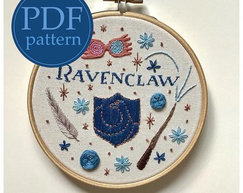 Hand Embroidery Harry Potter, Harry Potter Embroidery Ideas, Ravenclaw Cross Stitch, Broderie Harry Potter, Gryffindor Embroidery, Harry Potter Doodle Art, Slytherin Embroidery, Harry Potter Embroidery Patterns Free, Ravenclaw Diy