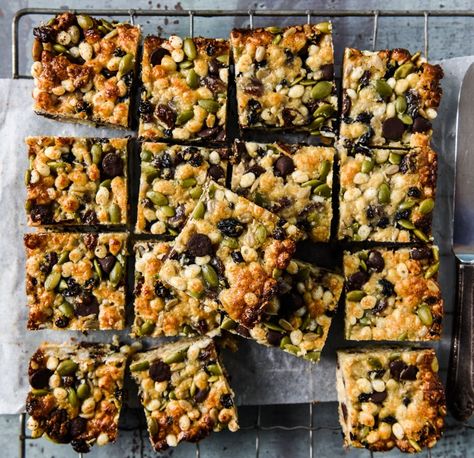 Loaded With Goodness LCM Bars Healthy Muslie Slice, Healthy Lcm Bars, Muslie Bars, Rice Puff Recipes, Healthy Slices, Healthy Snacks For Work, Bars Healthy, Healthy Slice, Rice Bubbles