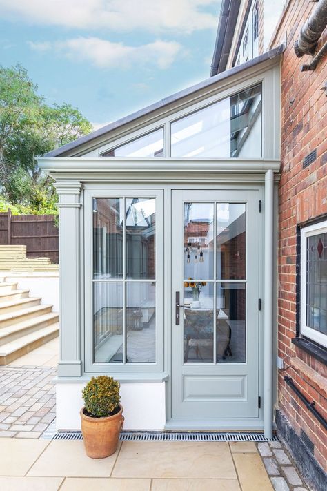 Half Brick Conservatory, Kitchen Garden Room Extension, Bungalow Conservatory Ideas, Glass Ceiling Kitchen Extension, Kitchen With Conservatory, Conservatory Off Kitchen, Conservatory Mudroom, Lean To Orangery, Victorian Orangery Extension