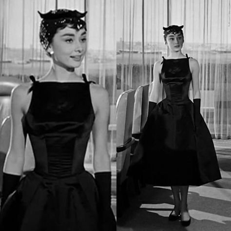 Sabrina Audrey Hepburn Dresses, Audrey Hepburn Black Dress, Audrey Hepburn 1950s, Movie Clothes, Audrey Hepburn Roman Holiday, Fashion Sketching, Audrey Hepburn Style, Hepburn Style, Movies Outfit