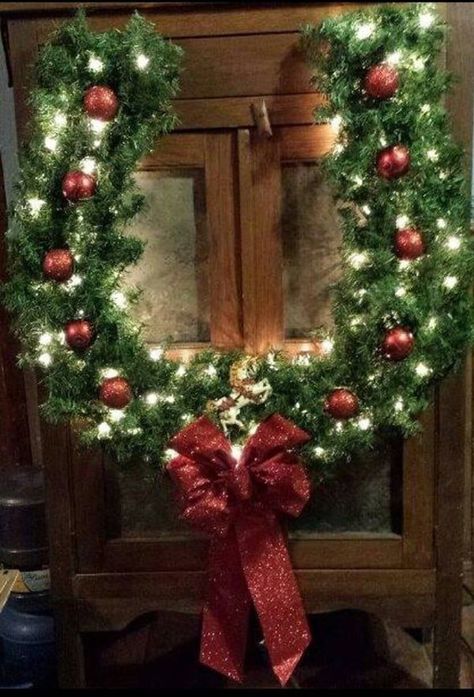 Horseshoe Wreath, Western Crafts, Christmas Horses, Porte Decorate, Cowboy Christmas, Western Christmas, Noel Christmas, Country Christmas, Christmas Deco