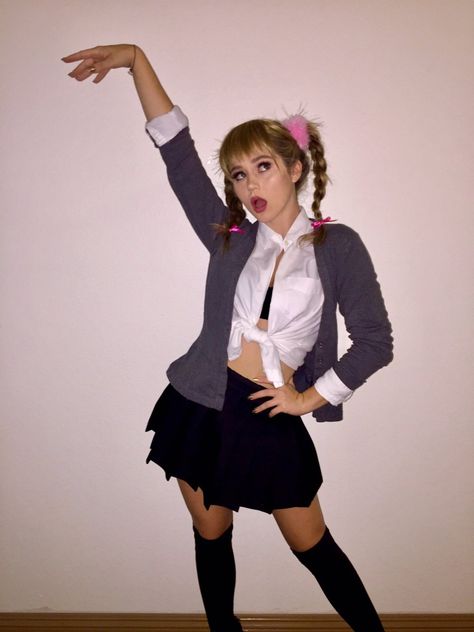 Celebrity Look Alike Costumes, Brec Bassinger, Halloween 23, Hot Halloween Outfits, Halloween Coustumes, Holloween Costume, Trendy Halloween Costumes, Halloween Costumes Friends, Halloween Costume Outfits