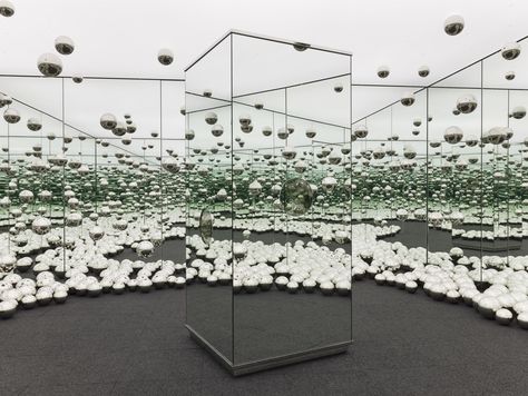 Mirrored Room, Infinity Mirror Room, Infinity Room, Mirror Installation, Mirror Room, Infinity Mirror, Mirror Box, Yayoi Kusama, Sculpture Installation