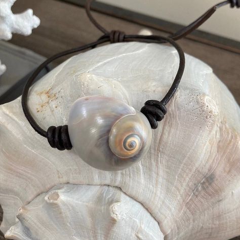 🐚Happy National Seashell Day!! Sea Shells are celebrated every year on the first day of summer! If you can’t head to your nearby beach and admire or collect the beautiful shells let me do it for you with my OOAK Real Sea Shell Jewelry! I have Cockle Shells, Scallop Shells, Olive Shells and Moon Shells that I have collected and made into Necklaces and Bracelets Perfect for the Beach Lovers in Your Life! 🐚Shell Jewelry Under $25 each 🐚Spend $35 Get 20% Off 🐚Free Shipping - that’s a $5+ saving... Cockle Shells, Sea Shell Jewelry, Beautiful Shells, First Day Of Summer, Seashell Jewelry, Necklaces And Bracelets, Scallop Shells, Shell Jewelry, Beach Lovers