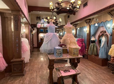 Bibbidi Bobbidi Boutique at the Disneyland Resort Bippidi Boppidi Boutique, Castle Dresses, Disney Princess Gowns, Frozen Crown, Princess Boutique, Bibbidi Bobbidi Boutique, Disney Boutique, Disneyland Planning, Disney Layouts