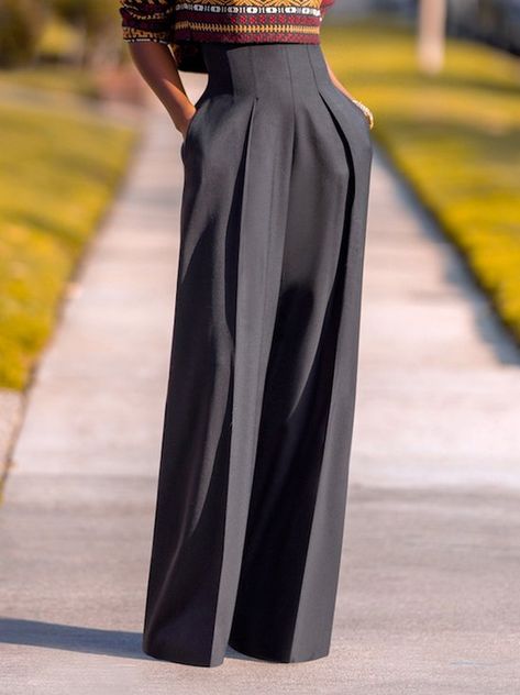 Loose Fit Trousers, Plain Pants, Casual Wide Leg Pants, Stylish Pants, Type Of Pants, Look Fashion, Modest Fashion, Classy Outfits, Fashion Pants