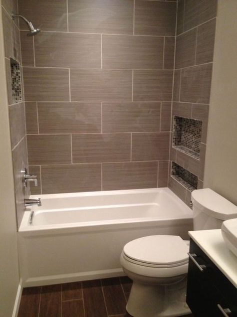 Related image Makeover Kamar Mandi, Bilik Air, Interior Minimalista, Basement Bathroom, Upstairs Bathrooms, Bathroom Redo, Bathroom Renos, Bathroom Remodel Master, Bath Tub