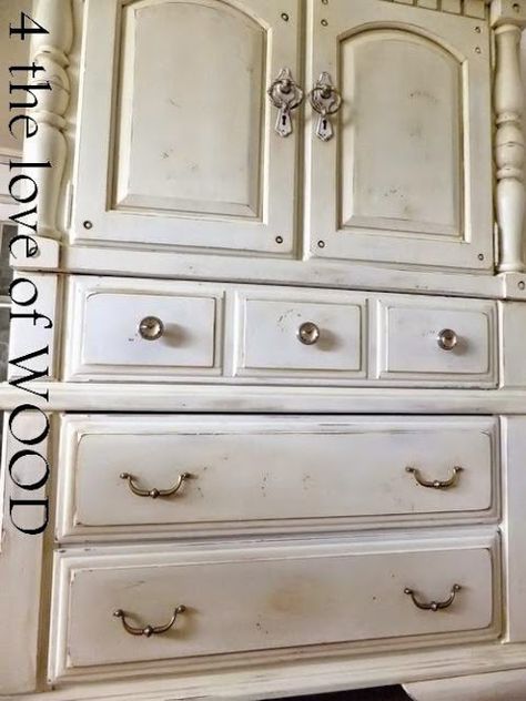 China Cabinet Decor, Chalk Paint Cabinets, Vintage Wood Furniture, White Interior Paint, Annie Sloan Painted Furniture, Chalk Paint Recipe, Redo Cabinets, Painting Wood Furniture, Decoupage Furniture