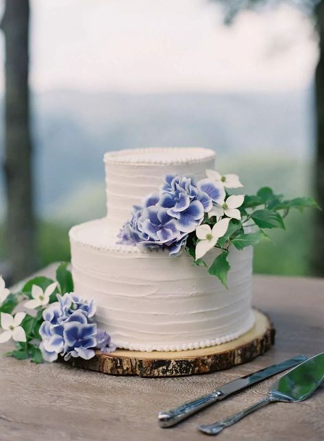 Hydrangea cake