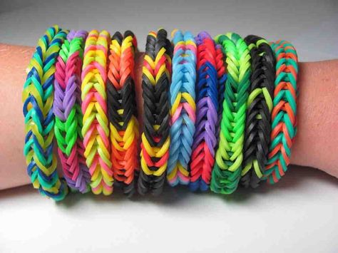 Mr P's ICT blog - iPads in the Classroom: Loom Bands Craze Rainbow Loom Fishtail, Crazy Loom, Fishtail Bracelet, Loom Band Bracelets, Rainbow Loom Bands, Loom Band, Rubber Band Bracelet, Rainbow Loom Bracelets, Rubber Bracelets