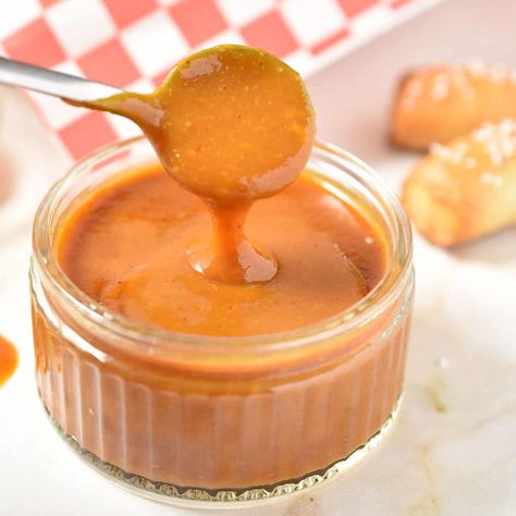 Honey Gold Sauce Texas Roadhouse Gold Sauce, Honey Gold Sauce, Gold Sauce, Mcdonalds Breakfast, Homemade Spice Blends, Vinegar And Honey, Dip Recipes Easy, Summer Meals, Texas Roadhouse