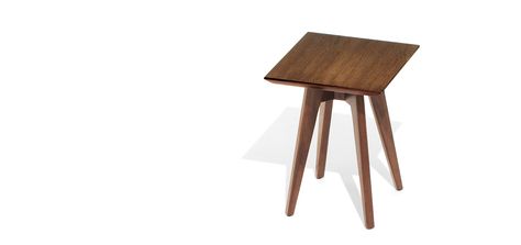 Knoll Risom Side Table Square by Jens Risom | Knoll  This table comes in a variety of shapes and sizes. Knoll Furniture, Bauhaus Furniture, Living Room Classic, Contemporary End Tables, Hardwood Lumber, Jens Risom, Square Side Table, Side Coffee Table, Workplace Design