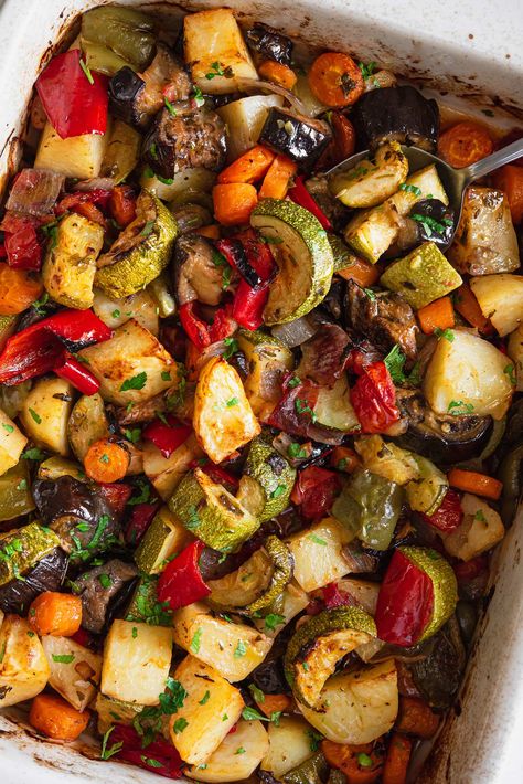 Briami - Greek Vegetable Bake (Vegan, Gluten-free) - Real Greek Recipes Mediterranean Keto, Greek Vegetarian, Greek Vegetables, Vegetable Bake, Mediterranean Foods, Greek Cheese, Plat Vegan, Cheese Pie, Healthy Weeknight Dinners