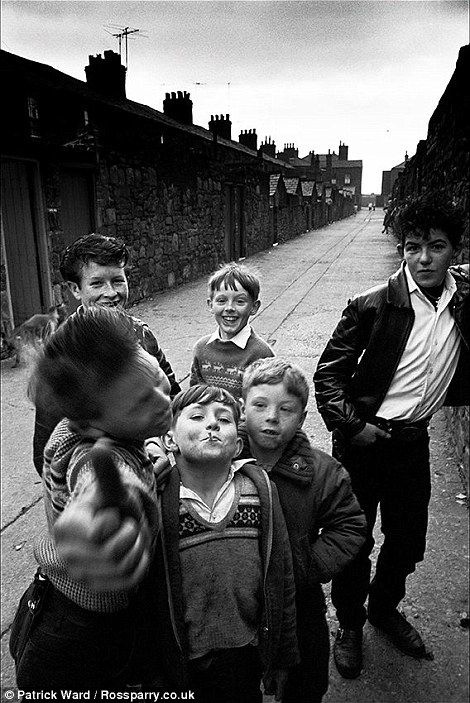 Willy Ronis, Mary Ellen Mark, Edward Weston, Robert Doisneau, Henri Cartier Bresson, Vivian Maier, Foto Poses, Boys Playing, Magnum Photos