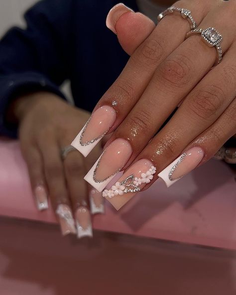 May Nails: Summer-Ready Styles for Every Occasion Nails With Planet Charm, Planet Charm Nails, Silver And White Nails, Eid Nails, French Tip Nails Design, Simple Prom Nails, Sliver Nails, French Tips Nails, Quinceanera Nails