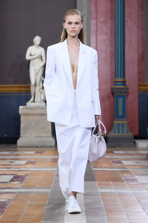 Valentino 2024, 2024 Runway, Ss 2024, Fashion Design Collection, 2024 Spring Summer, Office Outfits Women, Spring Summer 2024, Parisian Chic, Suit Fashion