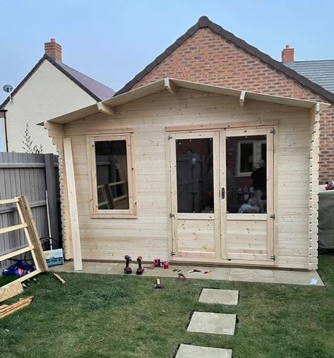 DO you have an old shed at the bottom of your garden? A woman showed how she transformed her dull shed into a stunning beauty salon to give treatments to her clients. TikTok user @bynealy shared how she managed to do the transformation on a budget too. In a clip which has racked up hundreds […] Beauty Shed Salon, She Shed Hair Salon, Beauty Shed Salon Ideas, She Shed Salon Ideas, She Shed Hair Salon Ideas, Shed Salon Ideas, She Shed Salon, Wooden Summer House, Beauty Cabin