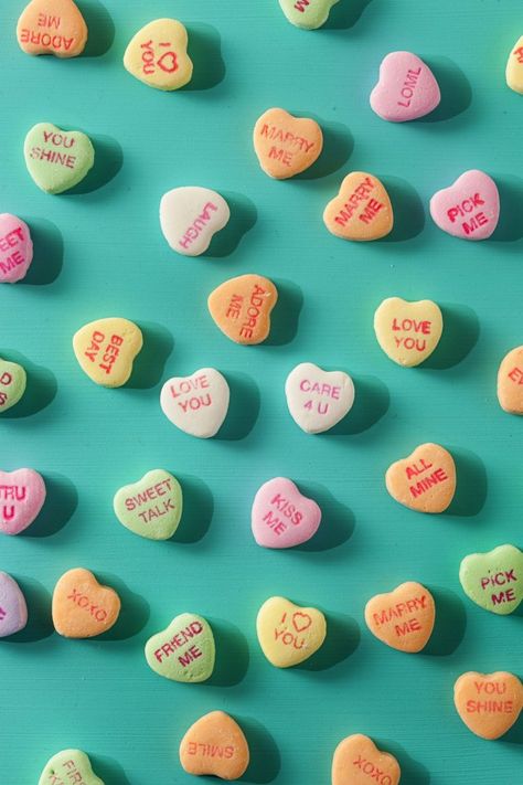 Zoom Wallpaper, Happy Sweetest Day, Heart Sayings, Wallpers Pink, Sweetheart Candy, Heart Shaped Candy, Valentine Background, Conversation Hearts, Super Food