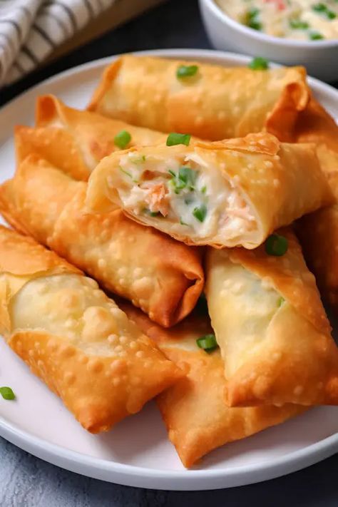 Recipes For Cold Days, Crab Rangoon Egg Rolls, Crab Casserole, Chinese Cooking Recipes, Cooking Cookies, Crab Rangoon, Egg Roll Recipes, Roll Recipes, Dressing Recipes