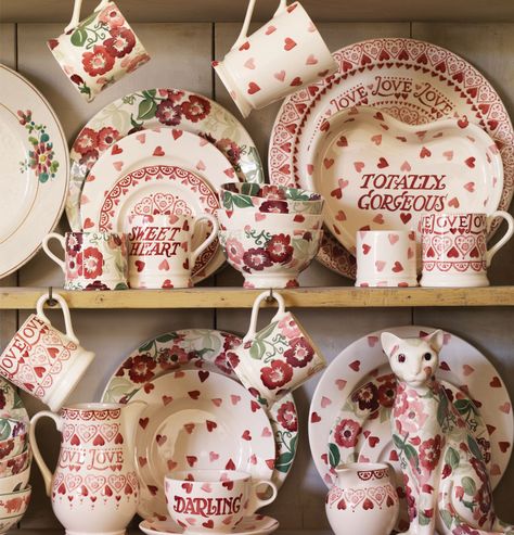 An Inspiring Day Out with Emma Bridgewater Pottery Emma Bridgewater Dresser, Emma Bridgewater Pottery, Table Ware, Red Cottage, My Funny Valentine, Emma Bridgewater, Chic Living, Lovely Shop, Pottery Studio