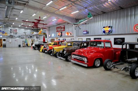 Car Builder>> Don Prudhomme's Snakes Nest Pt1 - Speedhunters Auto Garage Design, Mechanics Garage, Garage Clutter, Car Mechanics, Big Garage, Racing Theme, Garage Workshop Organization, Concept Model, Luxury Garage