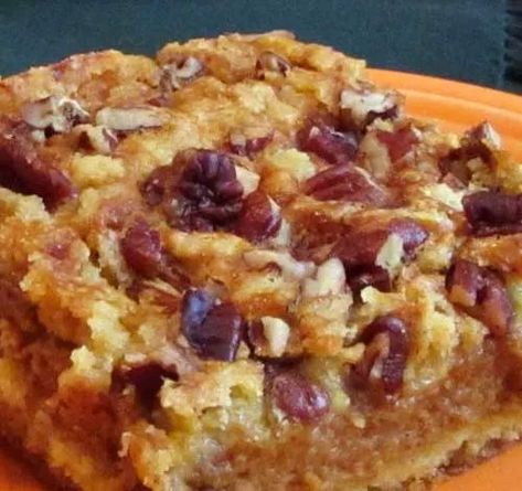 Pumpkin Dump Cake Recipe, Pumpkin Dump, Pumpkin Pie Cake, Dump Cake Pumpkin, Best Banana Pudding, Dump Cake Recipes, Dump Cake, Pie Cake, Cake Mix Recipes