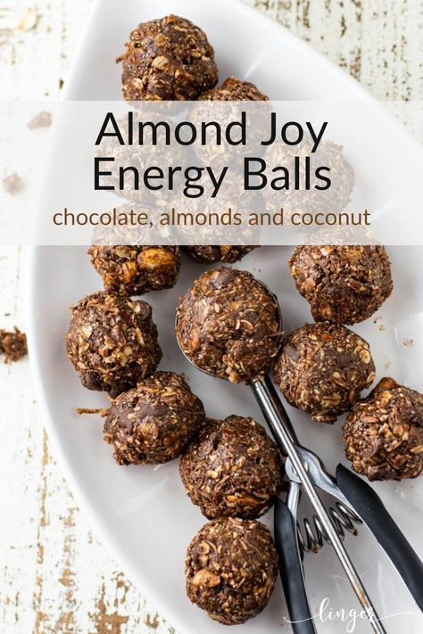 These no bake easy Almond Joy Energy Balls are the best healthy snack food to boost your New Year's resolution. This recipe can be thrown together in less than 15 minutes. The perfect after school snack for kids. Raw Oats, Energy Bites Recipes, Energy Ball Recipe, Almond Joy, Energy Balls, Energy Bites, Small Bites, Sweet And Salty, Smoothie Diet