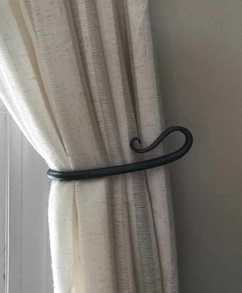 Curtain Tips, Metal Curtain Tie Backs, Curtain Pull Backs, Luxury Drapery, Rope Curtain Tie Back, Curtain Holders, Porch Curtains, Large Curtains, Different Design Styles