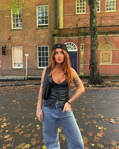 Autumn outfit / autumn fashion / outfit inspo / ootd / leather outfit / waist coat / denim outfit / kangol hat / copper hair #autumnoutfit #ootd #outfitinspo #leatheroutfit #denimoutfit #kangol #copperhair #gingerhair Kangol Beret Outfit, Kangol Hat Outfit, Kangol 504 Outfit, Cabbie Hat Outfit, Kangol Hats Women Outfit, Denim Hat Outfit, Backwards Hat Outfit, Skz Moodboard, Denim Coat Outfit