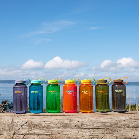 Nalgene Aesthetic, Nalgene Water Bottle Aesthetic, Water Bottle Recycle, Nalgene Water Bottle, Backpack Through Europe, Nalgene Bottle, Granola Girl Aesthetic, Water Aesthetic, Cute Water Bottles