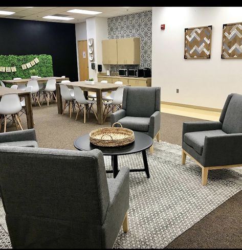 College Office Design, School Lounge Area, College Instructor Office Ideas, High School Lounge Area, Cozy Teacher Lounge, Work Lounge Office Break Room, Employee Lounge Ideas Break Room, School Staff Room Ideas, Breakroom Makeover