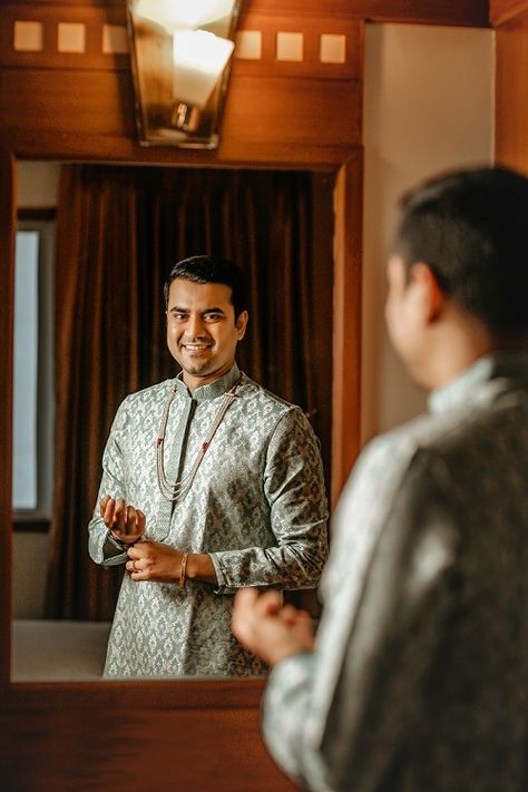 Hindu Groom Poses, Wedding Pose For Groom, Groom Photography Indian, Indian Groom Portraits, Indian Groom Poses Portraits, Indian Groom Getting Ready Pictures, Muslim Groom Poses, Indian Groom Photoshoot, Getting Ready Groom Photos