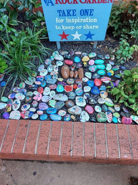 painting rocks! | I am going to start something new | Facebook Painted Rocks Display Ideas, Rock Garden Signs Cute Ideas, Painted Rock Display, Rock Garden Sign, Clay Trinkets, Diy Rock Garden, Kindness Club, Free! Rin, Toy Library