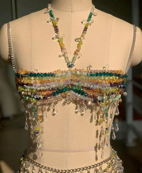 crystal bra top outfit styled jewelry Bra Top Outfit, Rave Outfits Diy, Styled Jewelry, Beach Beads, Bead Bra, Crystal Bra, Rave Fits, Rave Costumes, Mermaid Halloween