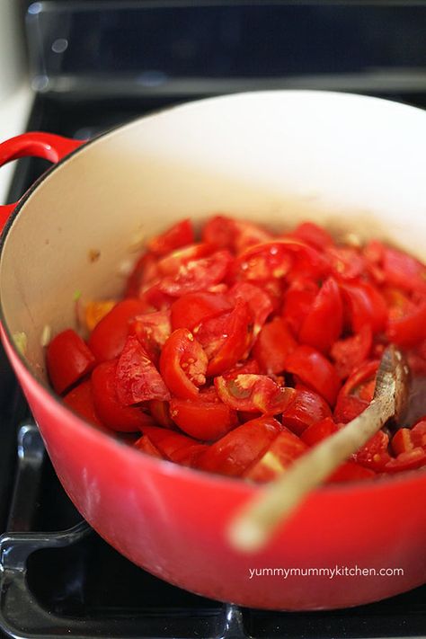 Lazy Homesteading, Pizza Sause, Cookout Meals, Leftover Tomatoes, Marinara Sauce With Fresh Tomatoes, Make Marinara Sauce, Fresh Tomato Marinara Sauce, Sauce From Fresh Tomatoes, Pasta Sauce With Fresh Tomatoes