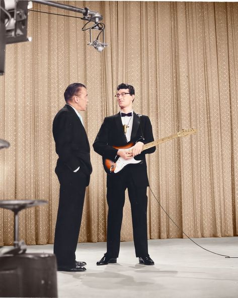 Ritchie Valens, Ed Sullivan Show, Ed Sullivan, 50s Rockabilly, Buddy Holly, Recorder Music, Rhythm And Blues, Music Legends, Old Tv