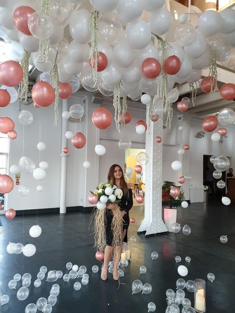 Birthday Party Decorations Balloons Ceilings, Floating Balloon Decorations, Hanging Balloons From Ceiling, Ceiling Decorations For Party, Ceiling Balloon Decorations, Balloons On Ceiling, Tiffany Birthday Party, Wedding Ceiling Decorations, Tiffany Birthday