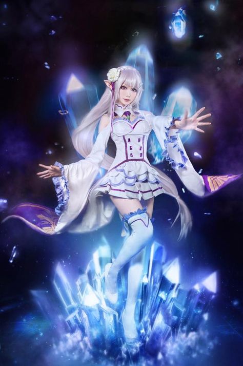 Re Zero Cosplay, Emilia Cosplay, Zero Cosplay, Female Pose Reference, Fairy Costume, Popular Anime, Re Zero, Fate Stay Night, Female Poses