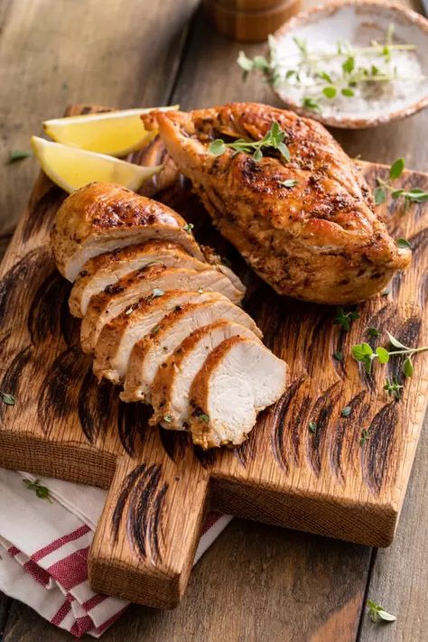 Juicy Reverse Sear Chicken Breast. Best Tuna Salad, Herb Turkey, Seared Chicken Breast, Chicken Marinade Recipes, Ways To Cook Chicken, Turkey Breast Recipe, Roast Turkey Breast, Healthy Turkey, Frosé