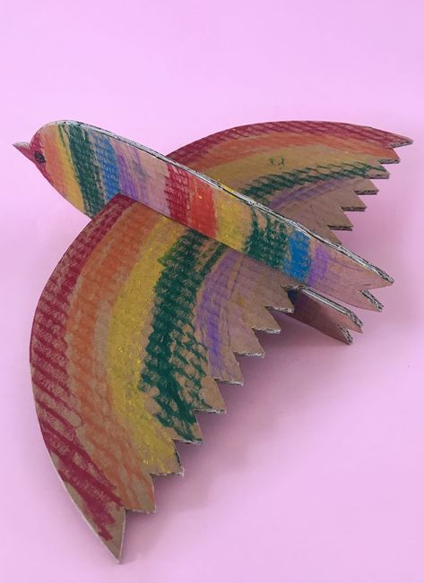 This contains: A cardboard bird craft with colourful rainbow wings Maluchy Montessori, Bird Template, Daily Crafts, Craft Templates, Bird Crafts, Cardboard Art, Camping Art, Childrens Crafts, Cardboard Crafts