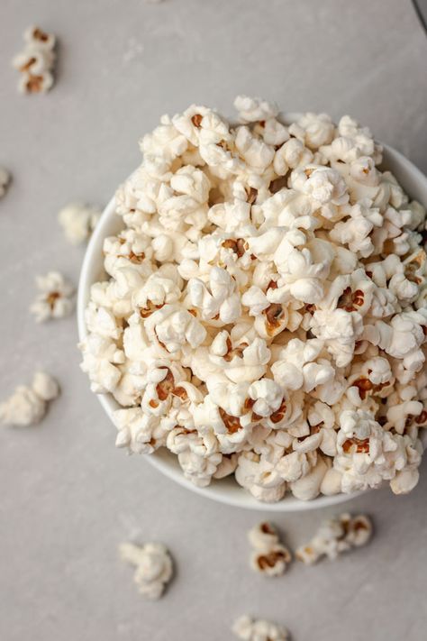 Instant Pot Popcorn (Homemade Popcorn) Popcorn In A Pot, Instant Pot Popcorn, Popcorn Homemade, Perfect Popcorn, Sweet Popcorn, Lunch Restaurant, Homemade Popcorn, Homecooked Meals, Flavored Popcorn