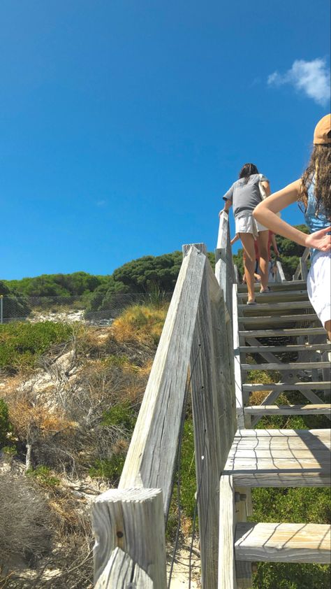 Australian Astethic, East Coast Australia Aesthetic, Australia Astethic, Noosa Australia Aesthetic, Aussie School Aesthetic, Gap Year Australia, Summer Aesthetic Australia, Australia Gap Year, Rottnest Island Aesthetic