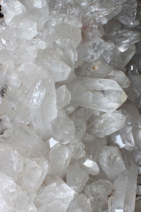 crystals, a huge source of inspiration for #Devata and Swati Jr Jewelry in general...come find your favorite crystalline piece! Crystal Background, Quarts Crystal, Crystal Aesthetic, Crystal Magic, Meditation Stones, White Crystals, Aesthetic Colors, Minerals And Gemstones, Dreamy Art