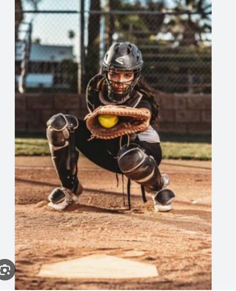 Softball Catcher Pictures, Baseball Team Pictures, Softball Team Pictures, Softball Pictures Poses, Kid Photoshoot, Softball Picture, Baseball Senior Pictures, Softball Photography, Sports Photoshoot