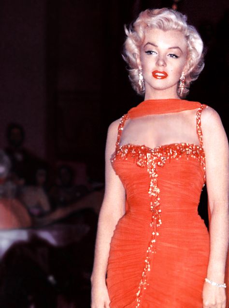 Marilyn Marilyn Monroe Fotos, Gentlemen Prefer Blondes, Marilyn Monroe Photos, Norma Jean, Norma Jeane, Orange Dress, Hollywood Glamour, Classic Hollywood, Marilyn Monroe